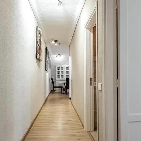 Apartment Family In Cozy